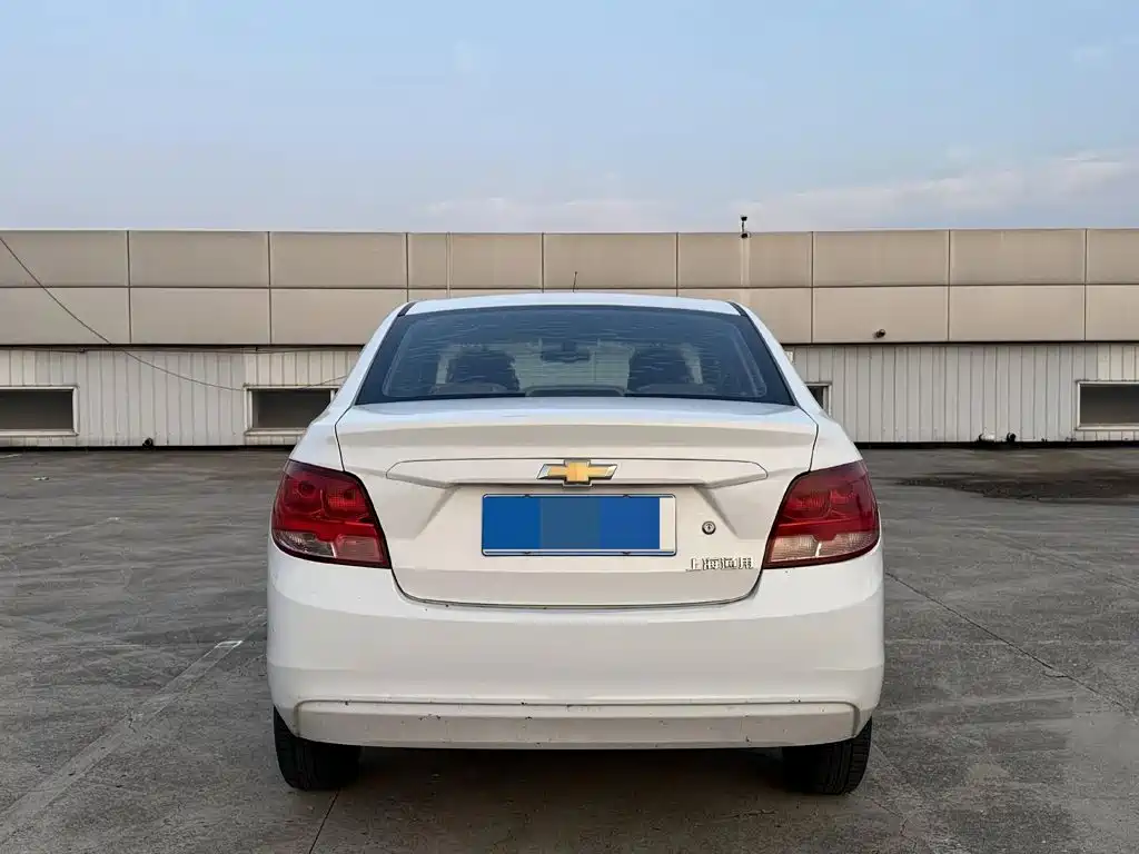 Chevrolet Sail — миниатюра 10