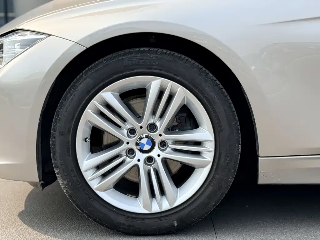 BMW 3 Series — миниатюра 8