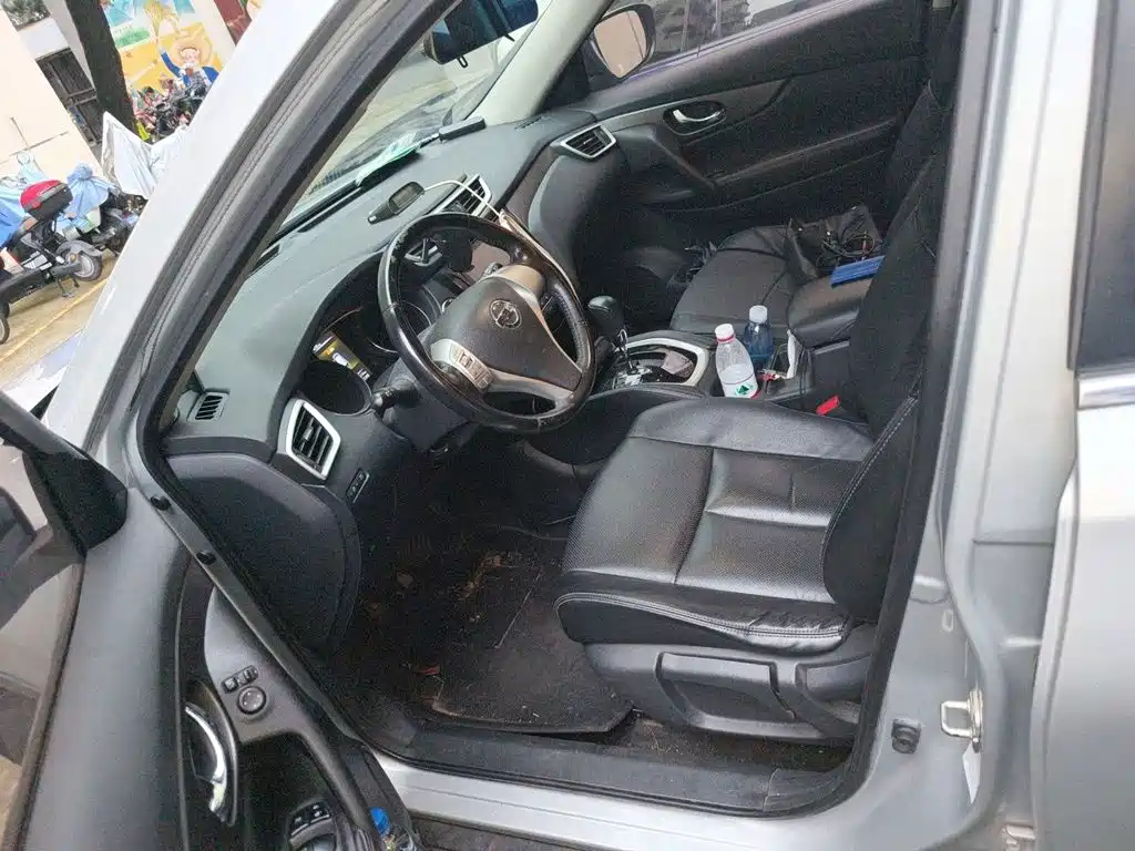 Nissan X-Trail — миниатюра 17