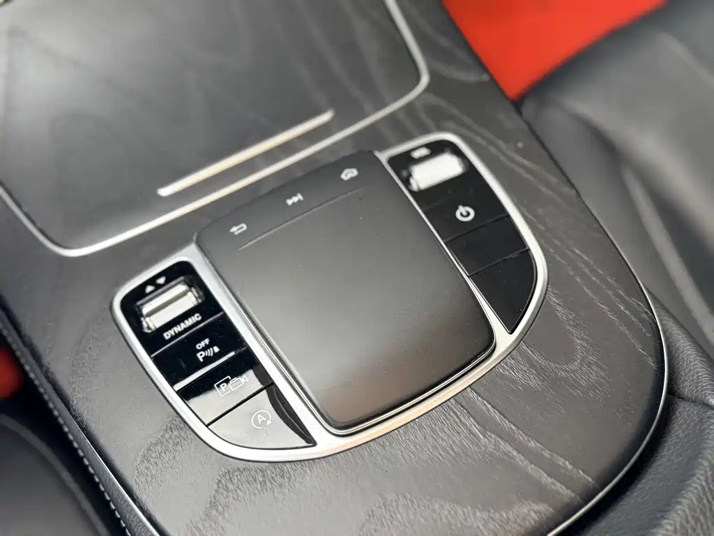 Mercedes-Benz E-Class (Import) — миниатюра 16