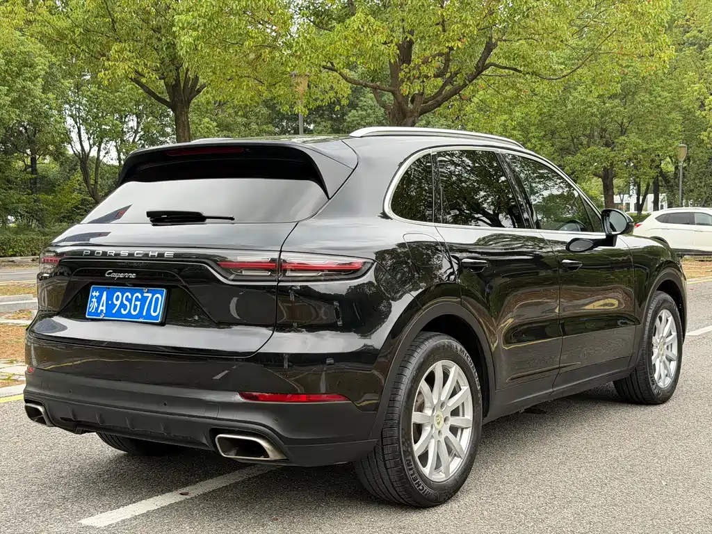 Porsche Cayenne — миниатюра 20