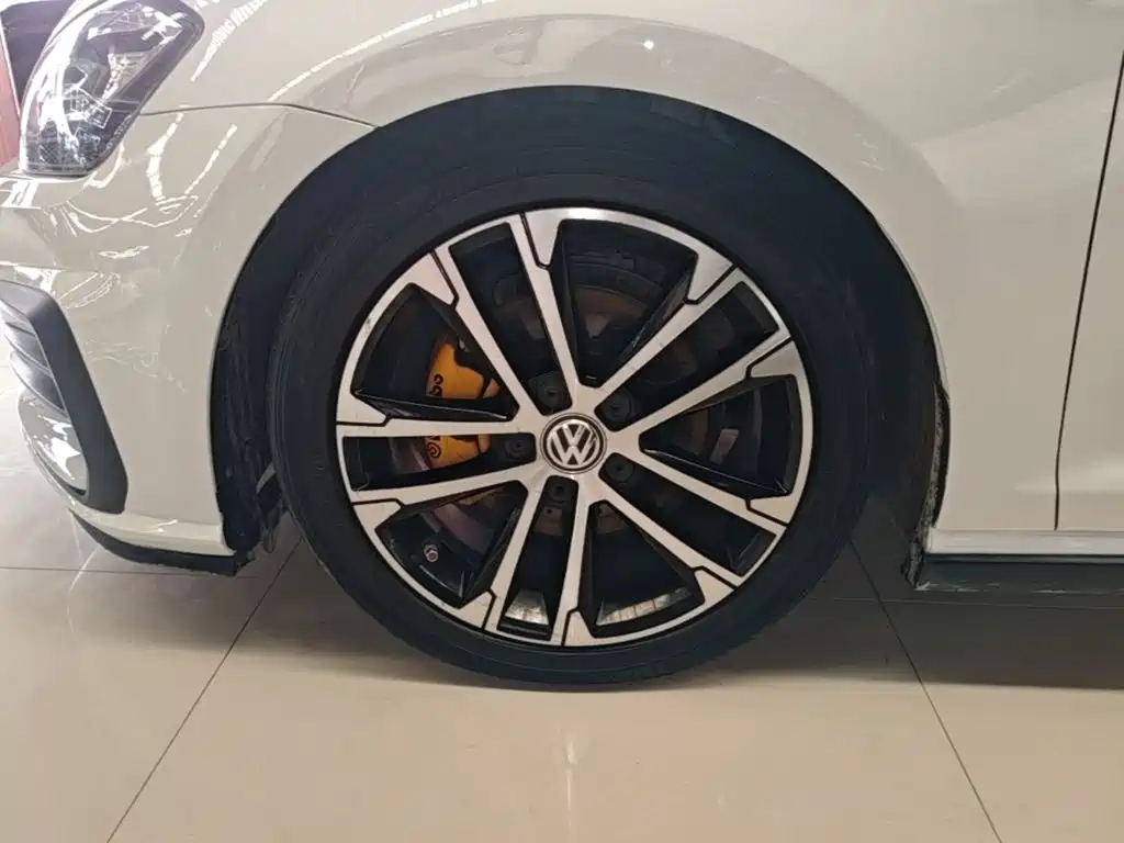 Volkswagen Golf — миниатюра 23