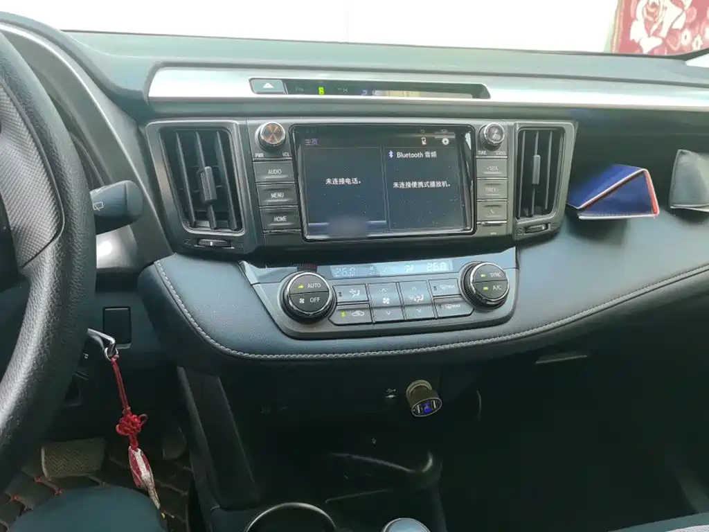Toyota RAV4 — миниатюра 13