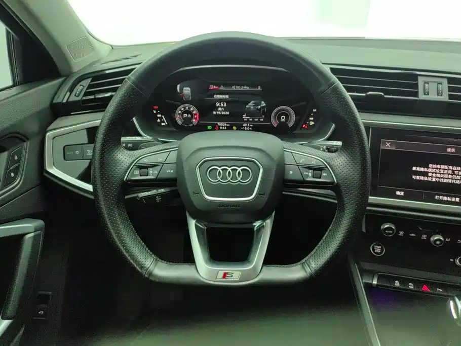Audi Q3 Sportback — миниатюра 15