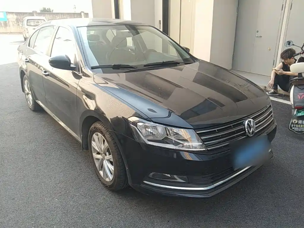 Volkswagen Lavida — миниатюра 4