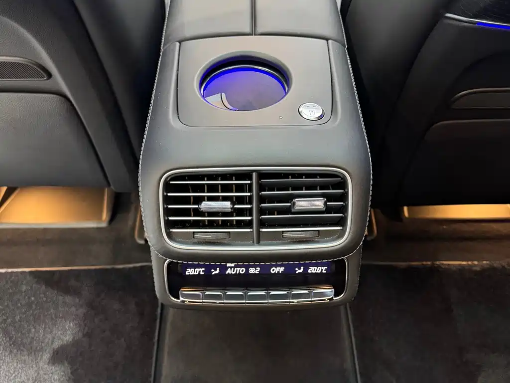 Mercedes-Benz GLS — миниатюра 17