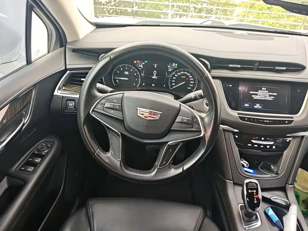 Cadillac XT5 — миниатюра 11