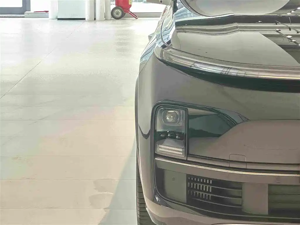 Li Auto Li L8 — миниатюра 28