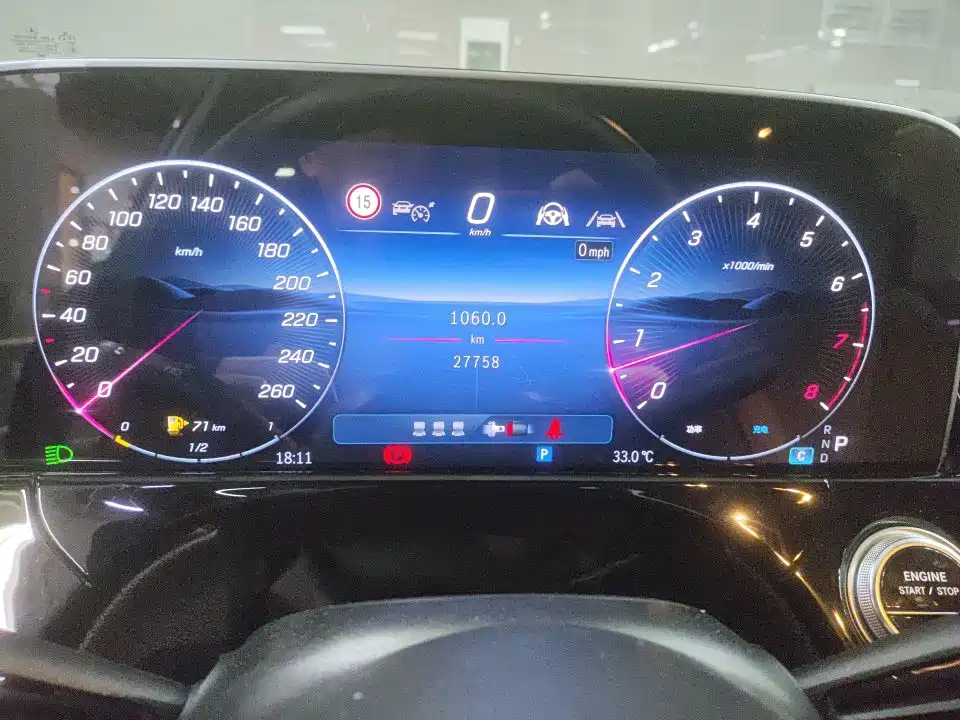 Mercedes-Benz E-Class — миниатюра 7