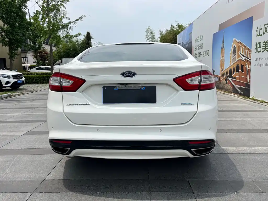 Ford Mondeo — миниатюра 6