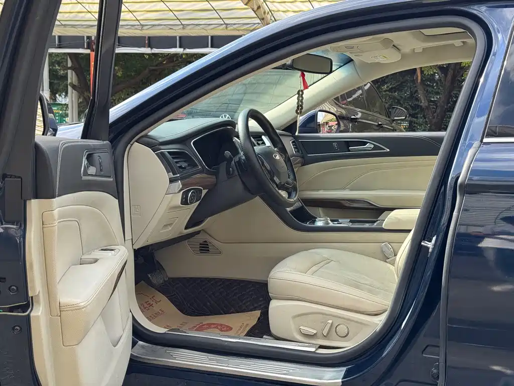 Ford Taurus — миниатюра 7