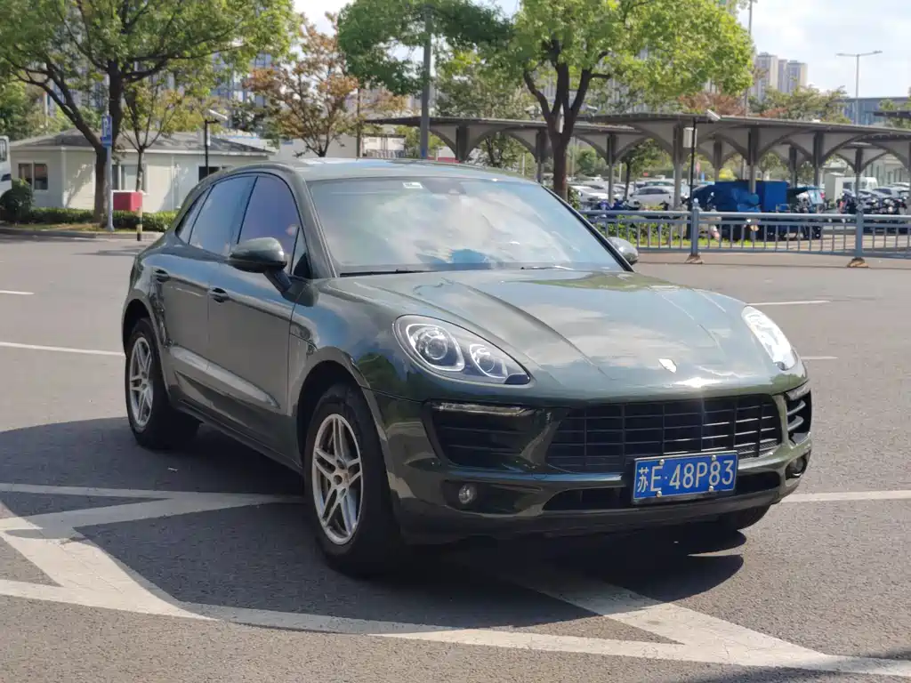 Porsche Macan — миниатюра 3