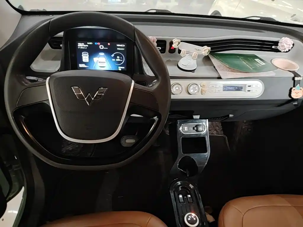 Wuling MINIEV — миниатюра 10