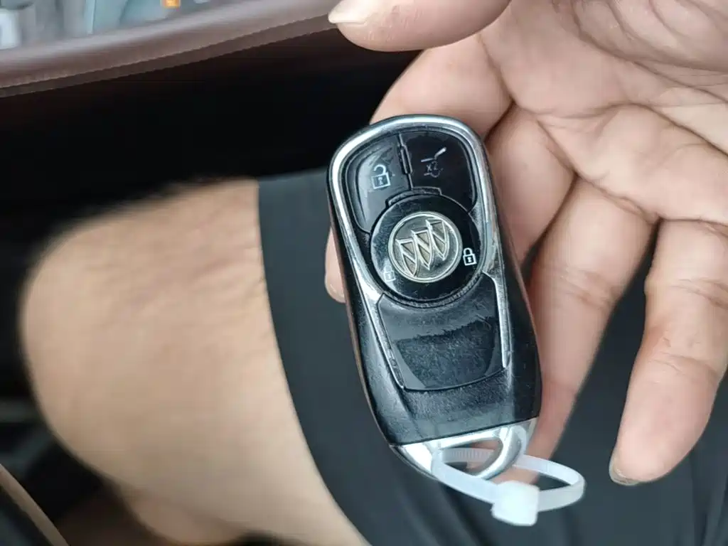 Buick Envision Plus — миниатюра 9