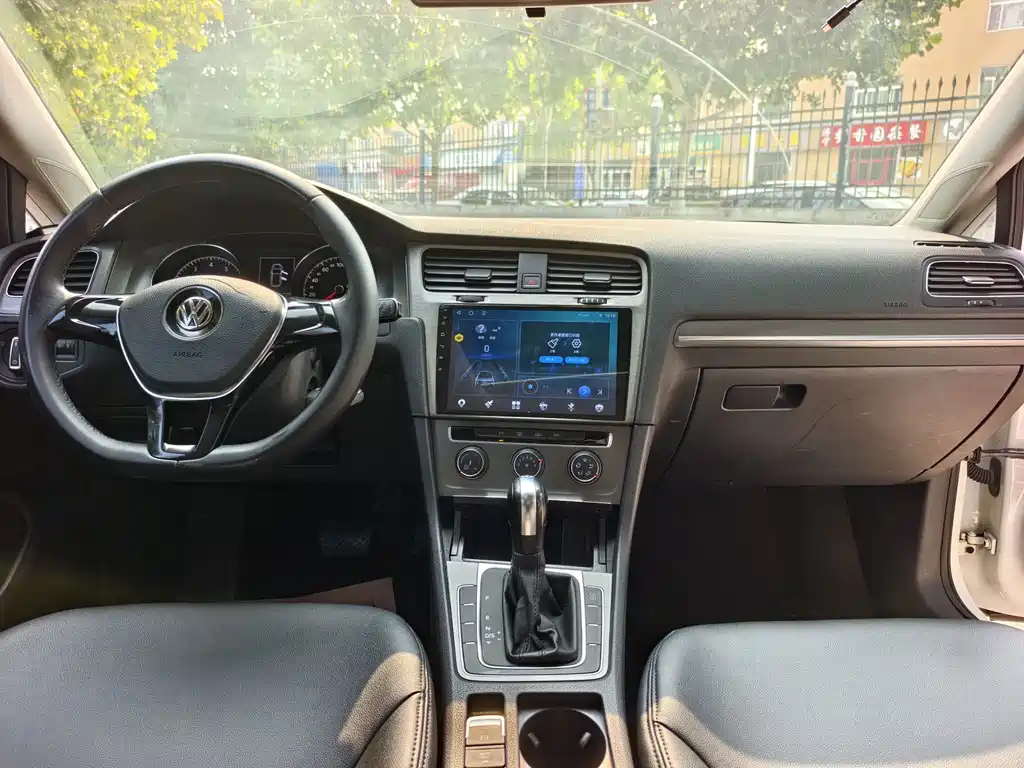 Volkswagen Golf — миниатюра 5