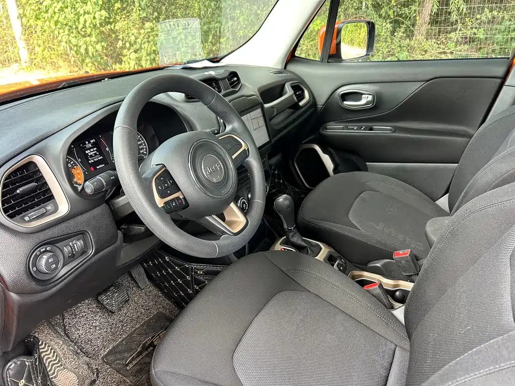 Jeep Renegade — миниатюра 10