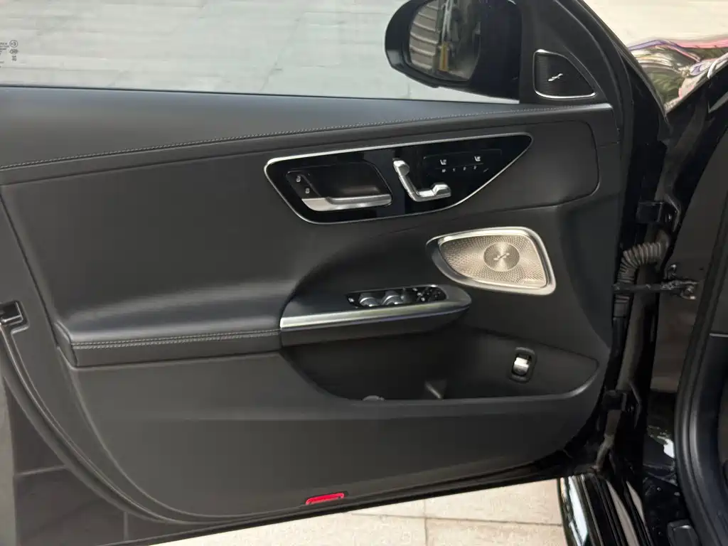 Mercedes-Benz C-Class — миниатюра 23