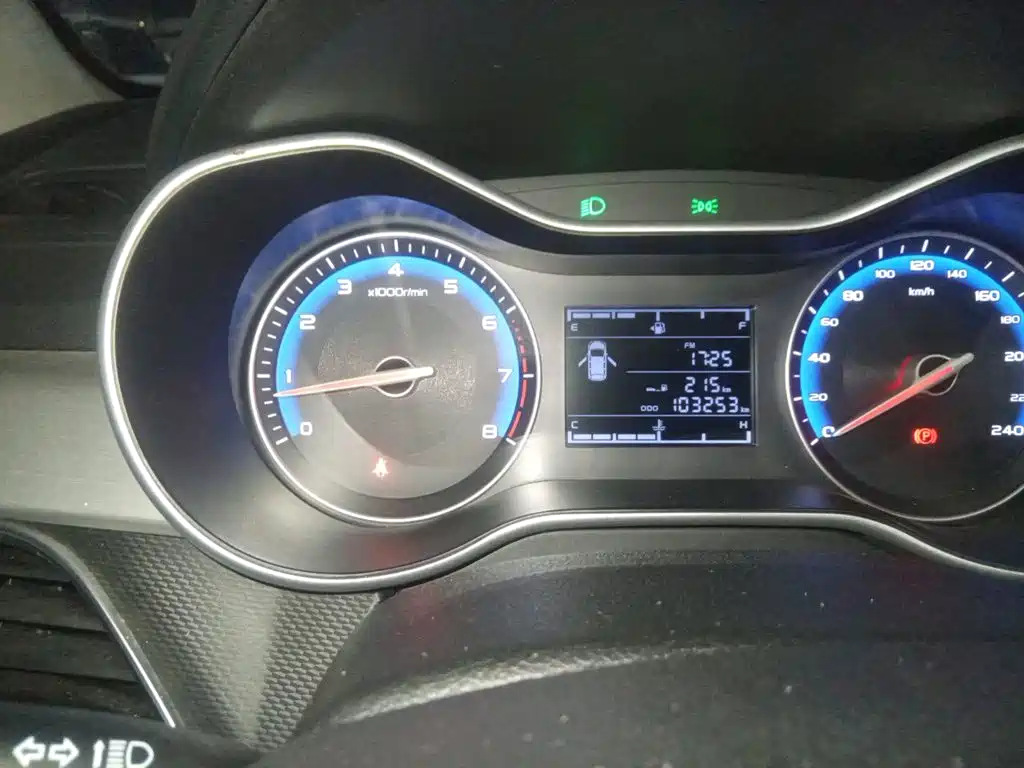Geely Vision — миниатюра 13