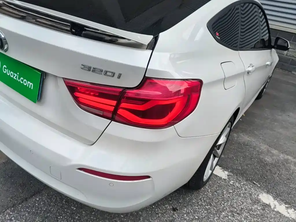 BMW 3 Series GT — миниатюра 8
