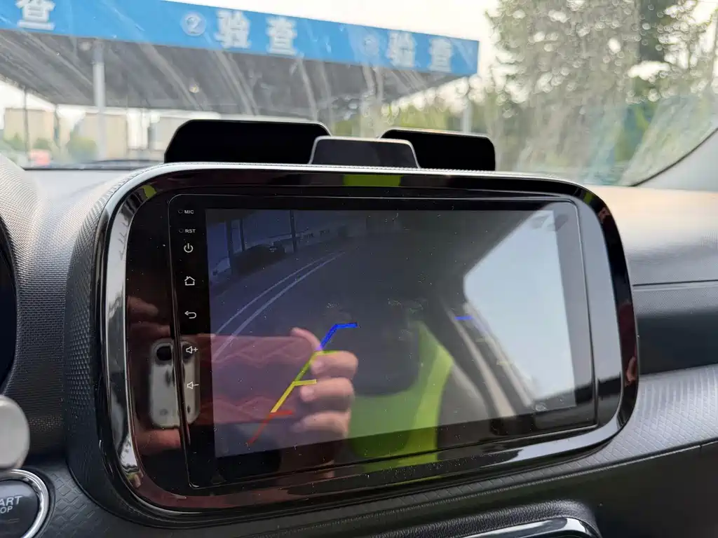 Roewe Clever — миниатюра 9