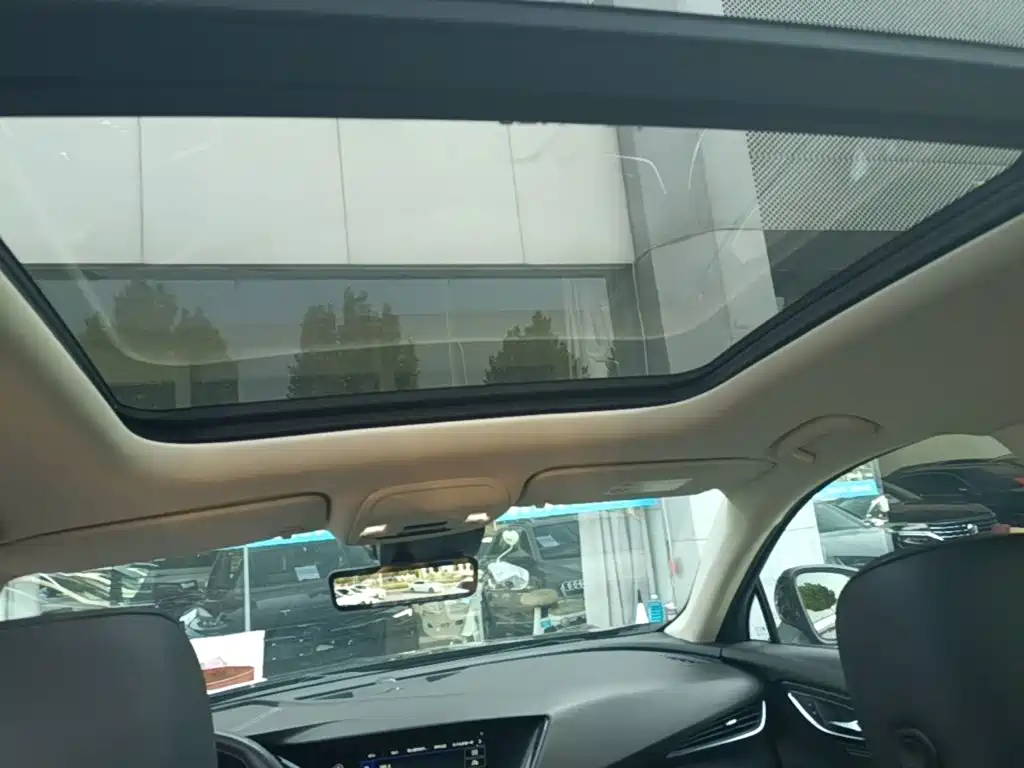 Buick Envision Plus — миниатюра 18