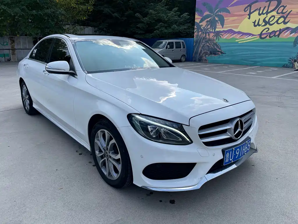 Mercedes-Benz C-Class — миниатюра 3