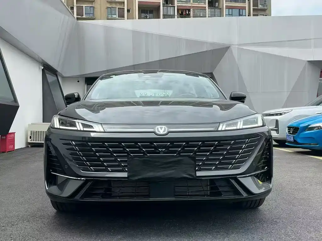 Changan Eado — миниатюра 2