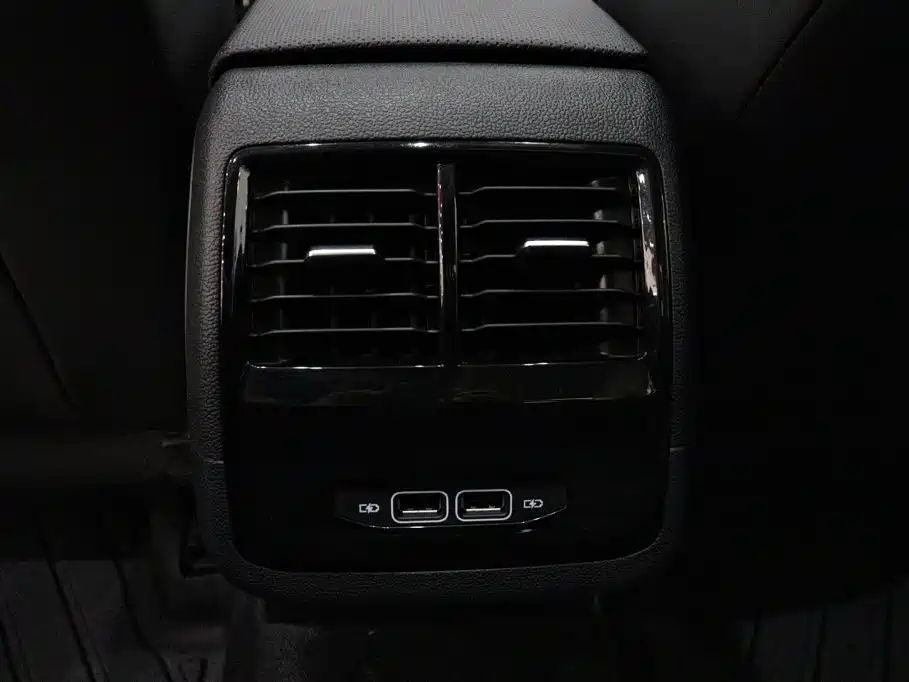 Volkswagen Sagitar — миниатюра 8