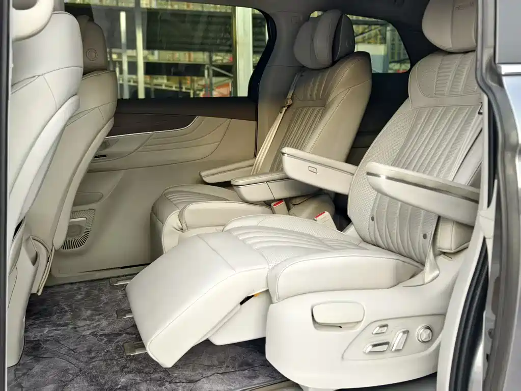 ROEWE IMAX8 NEW ENERGY