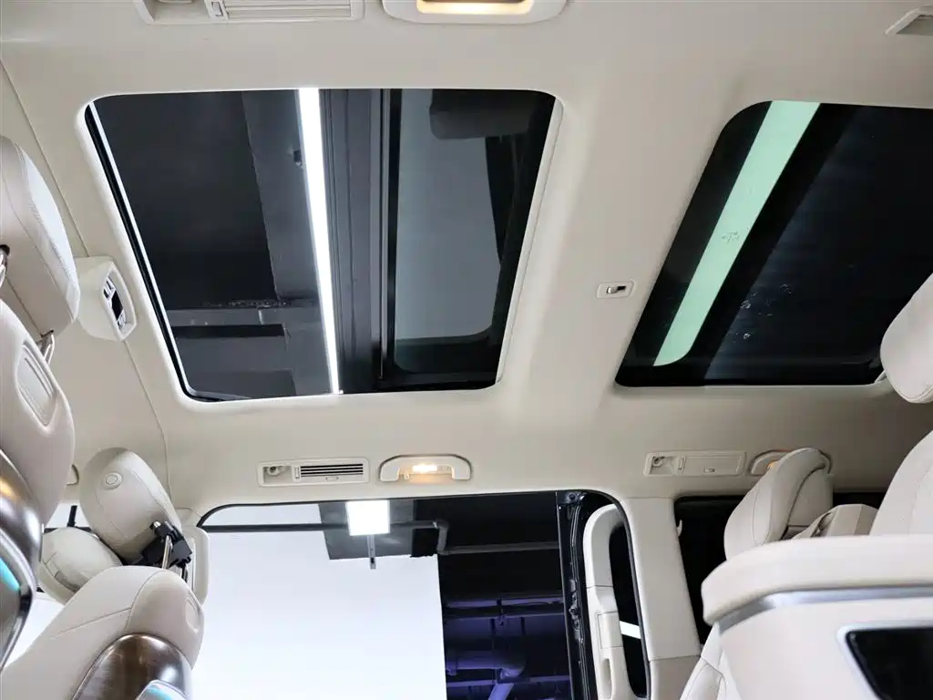 MERCEDES-BENZ V CLASS