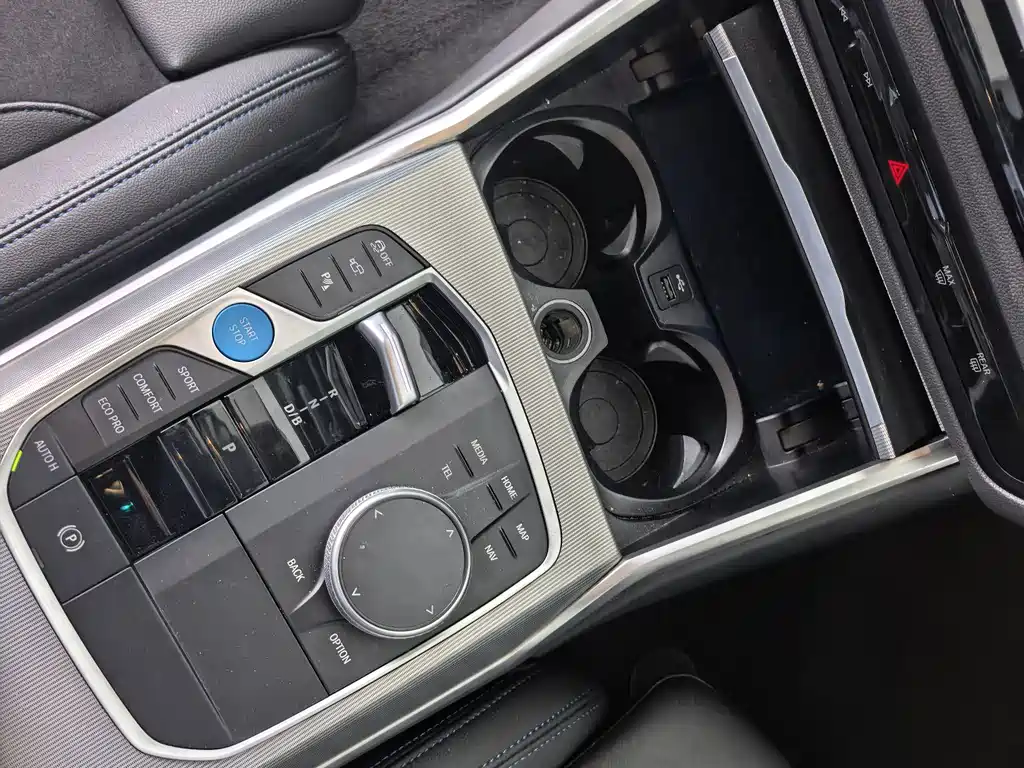 BMW i4 — миниатюра 6