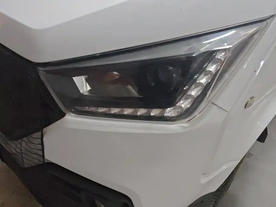 JMC Tesla — миниатюра 5