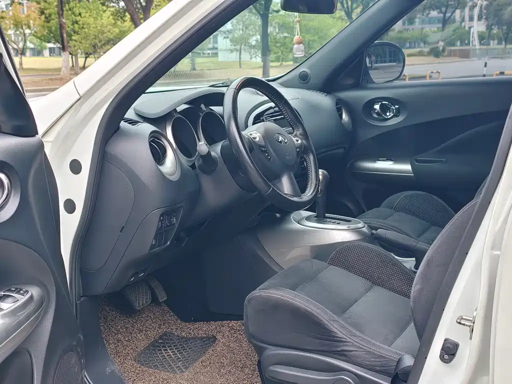 Infiniti ESQ — миниатюра 14