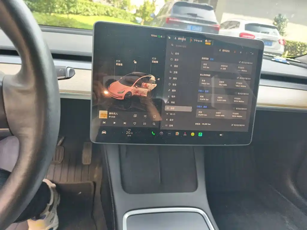 Tesla Model 3 — миниатюра 9