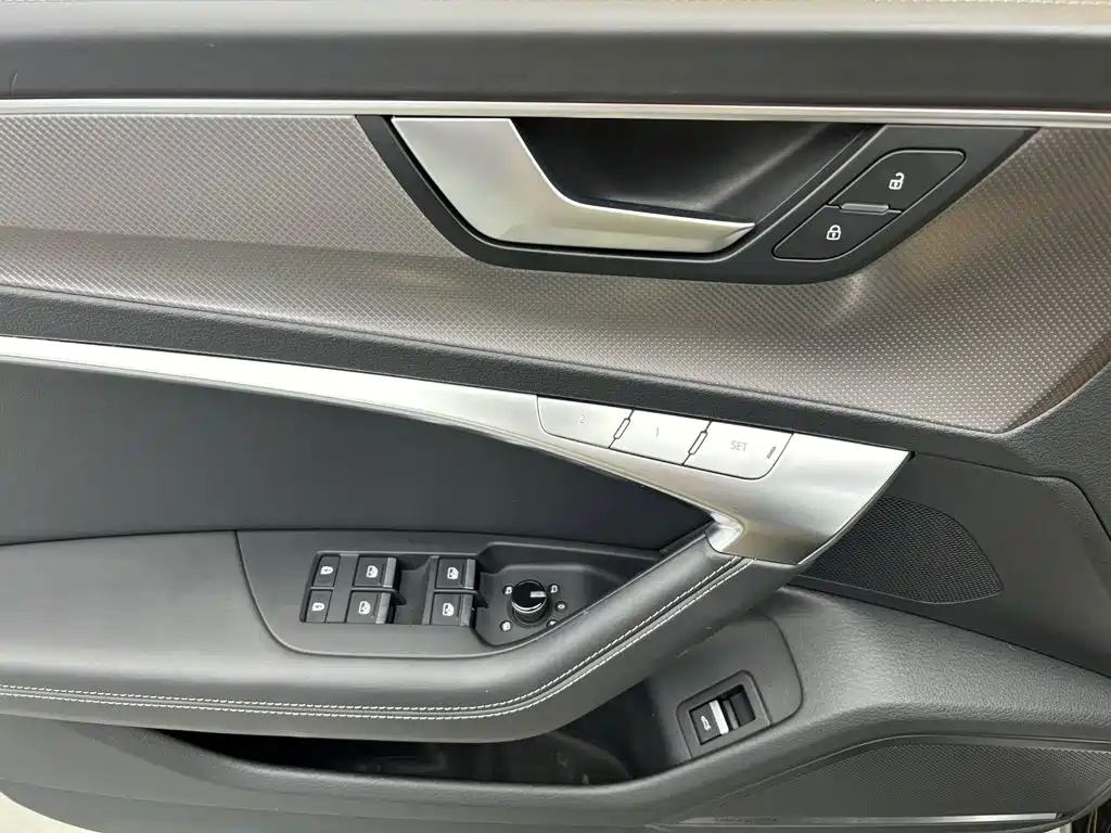 Audi A6L — миниатюра 18