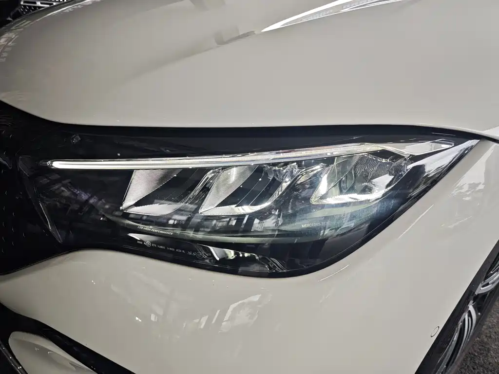 Mercedes-Benz EQE 2025 500 4MATIC