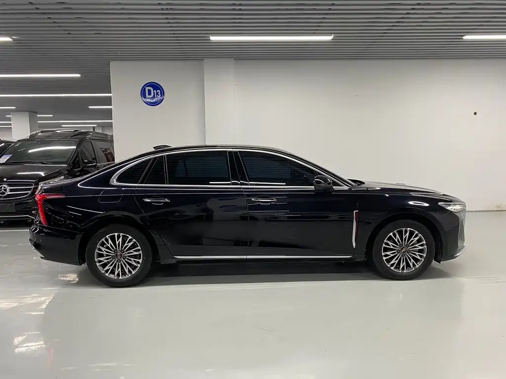 Hongqi Hongqi H5 — миниатюра 4