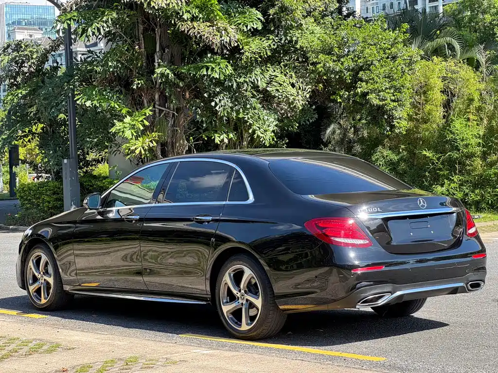 Mercedes-Benz E-Class E 2018 E 300 L Sport Fashion