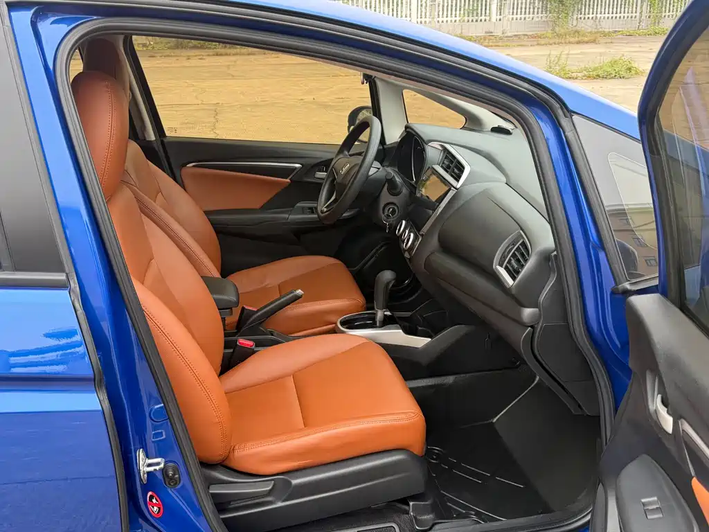 Honda Fit — миниатюра 12