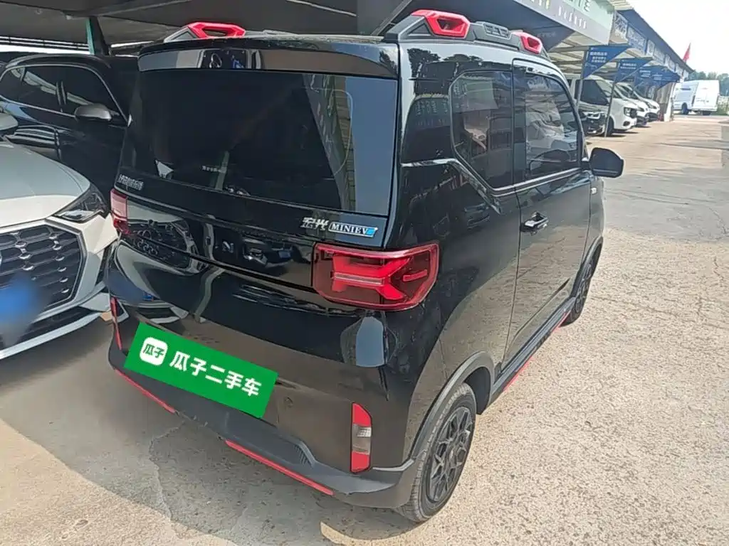 Wuling MINIEV — миниатюра 7