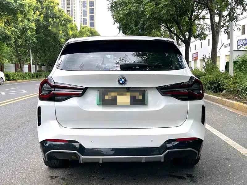 BMW iX3 — миниатюра 6