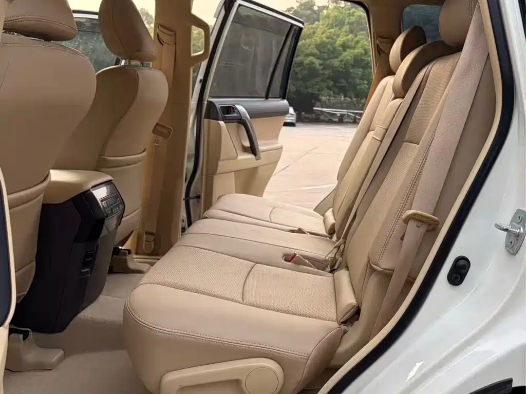 Toyota Prado (Import) — миниатюра 7
