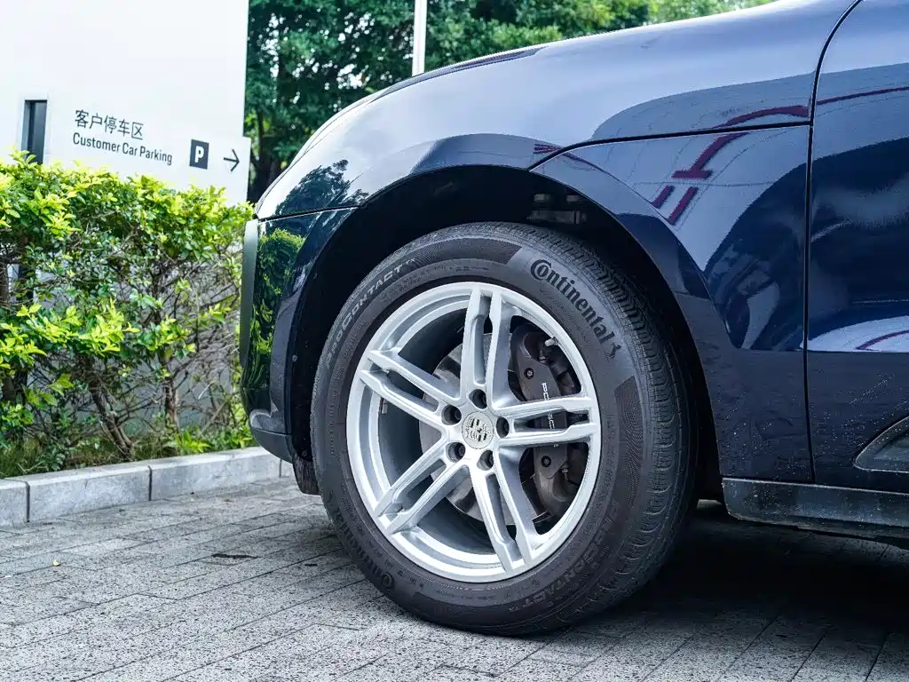 Porsche Macan — миниатюра 8