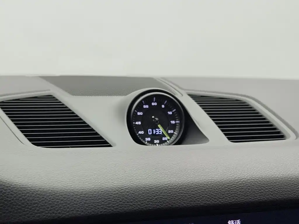 Porsche Cayenne Hybrid — миниатюра 10