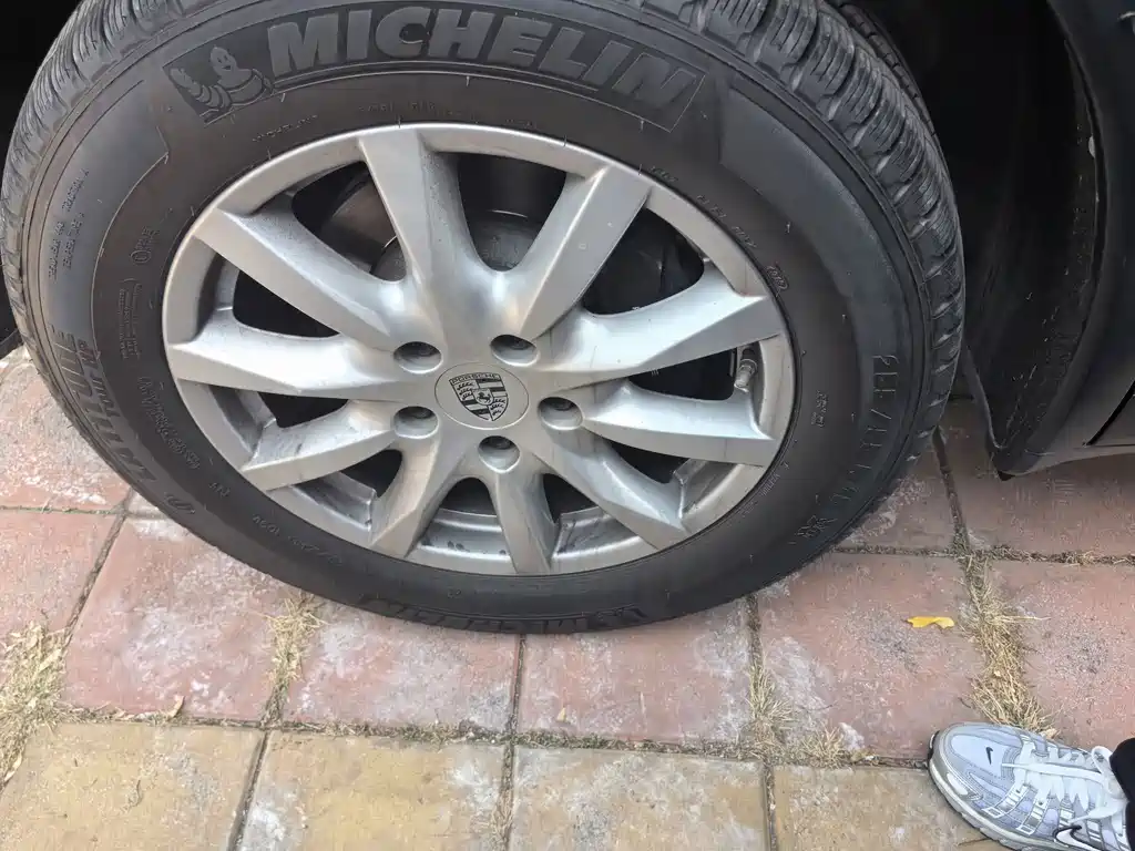Porsche Cayenne — миниатюра 8