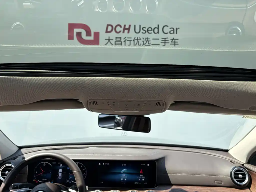 Mercedes-Benz E-Class — миниатюра 16