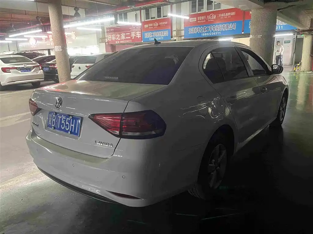 Volkswagen Lavida — миниатюра 4