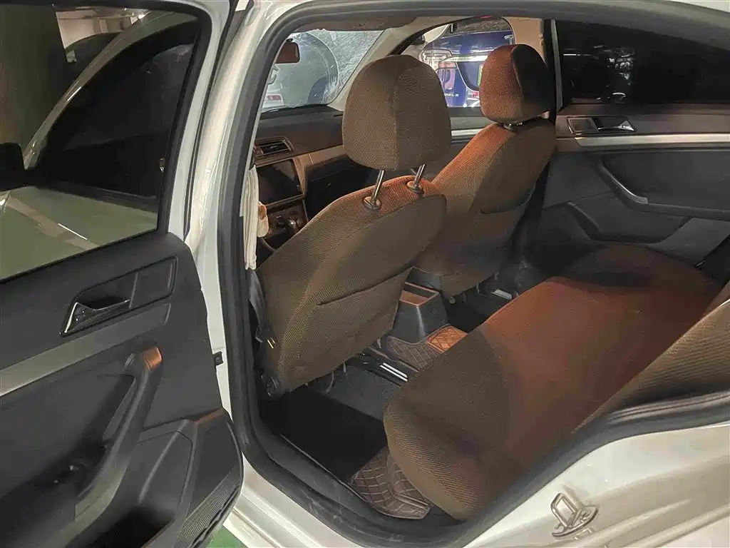 Volkswagen Lavida — миниатюра 10