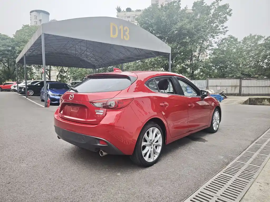 Mazda Mazda3 3 2016 2.0L AT Flagship