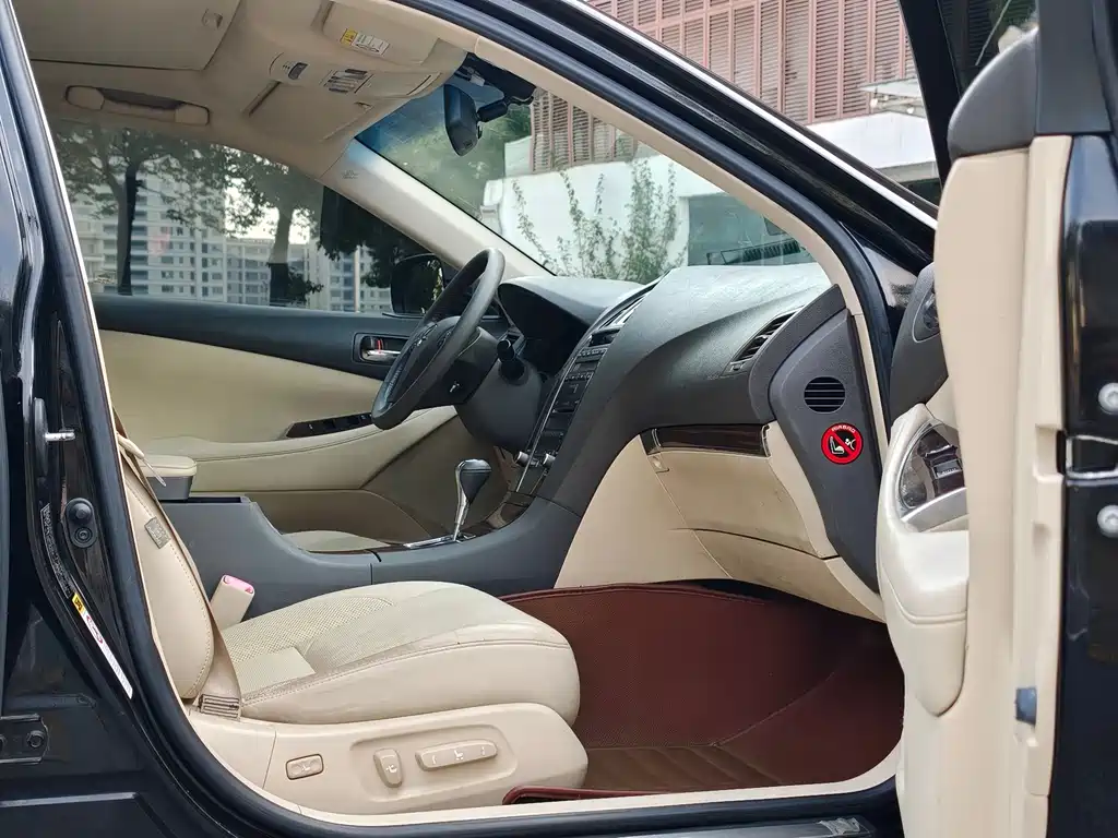 Lexus ES — миниатюра 15